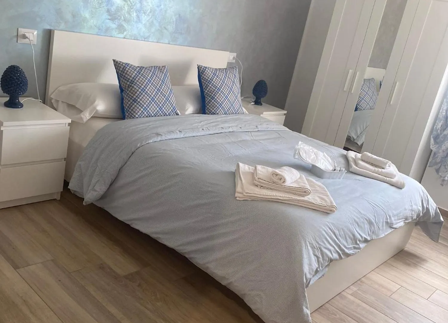 Maryam23 Bed & Breakfast Syracuse 0*,